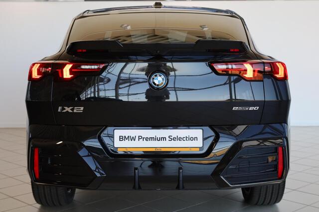 BMW X2 iX2 eDrive20 | M Sport Pro | Panoramadak | Harman/Kardon | Driving Assistant Plus | Trekhaak