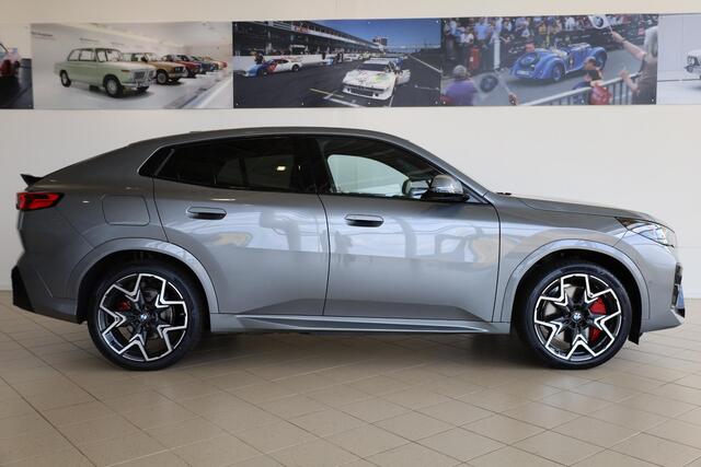 BMW X2 iX2 eDrive20 | M Sport Pro | Panoramadak | Harman/Kardon | Elektr. Verstelbare Stoelen | Driving Assistant Plus | Trekhaak