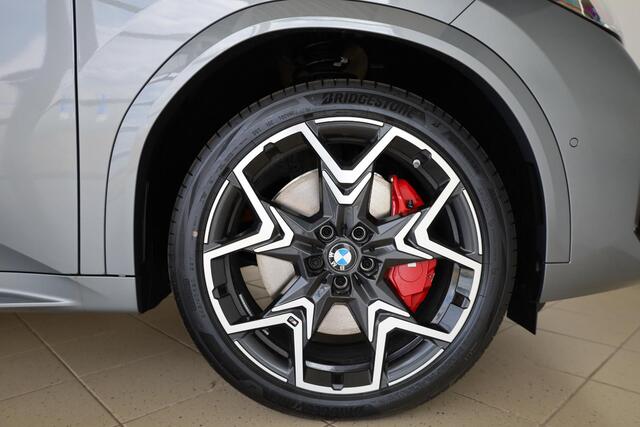 BMW X2 iX2 eDrive20 | M Sport Pro | Panoramadak | Harman/Kardon | Elektr. Verstelbare Stoelen | Driving Assistant Plus | Trekhaak