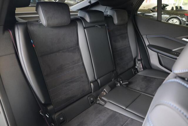 BMW X2 iX2 eDrive20 | M Sport Pro | Panoramadak | Harman/Kardon | Elektr. Verstelbare Stoelen | Driving Assistant Plus | Trekhaak