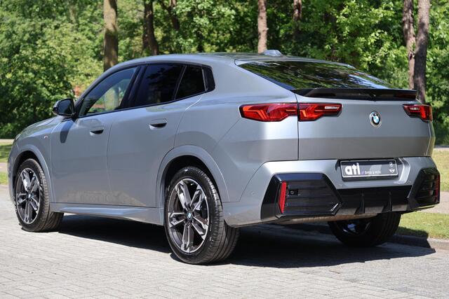 BMW X2 sDrive20i Launch Edition M-Sport | Pano | HUD | Harman Kardon | 360 Camera | Iconic Grille | Stoelverwarming | LED | Keyless | DAB l Etc.
