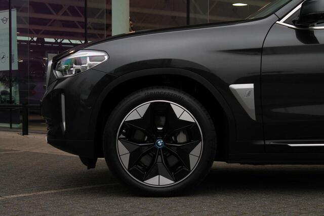 BMW X3 iX3 High Executive / Adaptieve LED / Sportstoelen / Head-Up / Parking Assistant Plus / Gesture Control / Comfort Access