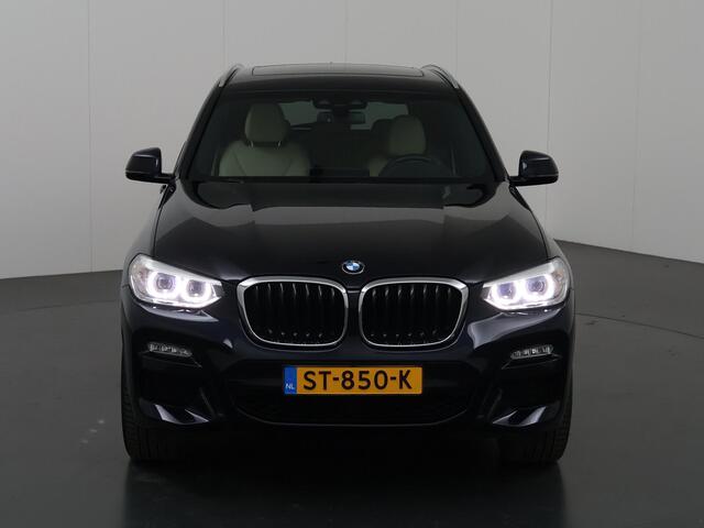 BMW X3 xDrive20i High Executive | M-Sport | Panoramadak | Trekhaak Elekt. Inklapbaar | Lederen Bekleding | Head Up | Navigatie | Parkeercamera | 2400kg Trekkracht |