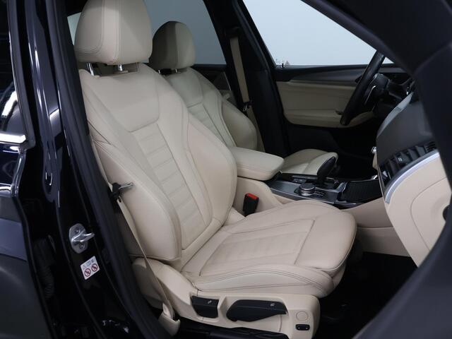 BMW X3 xDrive20i High Executive | M-Sport | Panoramadak | Trekhaak Elekt. Inklapbaar | Lederen Bekleding | Head Up | Navigatie | Parkeercamera | 2400kg Trekkracht |
