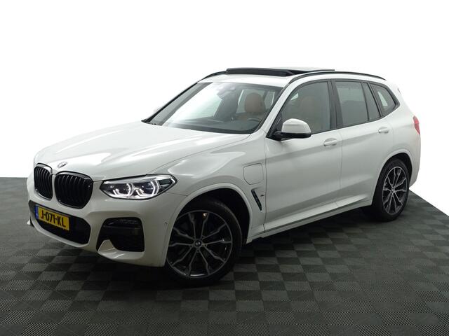 BMW X3 xDrive30e eDrive M Sport Edition Aut- Carbonafwerking, Sfeerverlichting, Panoramadak, Standkachel, Individual Sport Leder