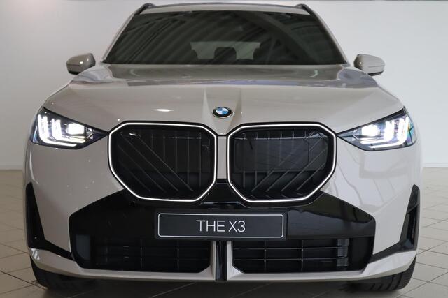 BMW X3 30e xDrive M Sportpakket Pro | Proffesional Pack | Premium Pack | 21'' LMV Jet Black