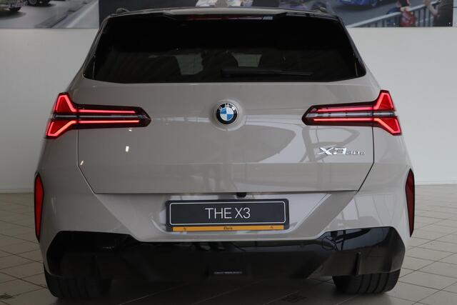BMW X3 30e xDrive M Sportpakket Pro | Proffesional Pack | Premium Pack | 21'' LMV Jet Black