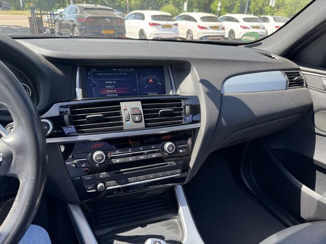 BMW X3 xDrive20d High Exe. M Sport / Trekhaak / Panoramadak / Half leder / Head-up / 19'' / Navigatie / Stoelverwarming / DAB / Cruise Control