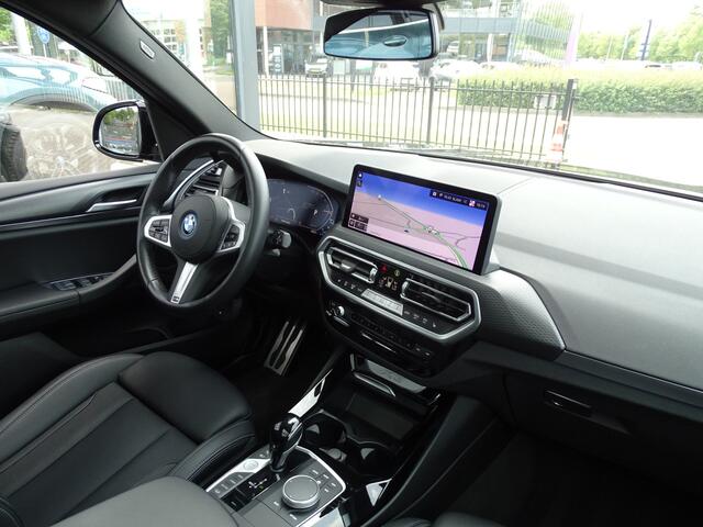 BMW X3 xDrive30e M Sportpakket Pano-Dak Extra Div.Ass. Getint Glas HiFi LED Park-plus 360 Camera Sport-Aut. 19''LM velgen