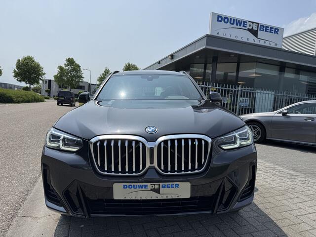 BMW X3 xDrive30e M sport Pano-Dak | Keyless | Leer | Stoel en Stuurverw. |
