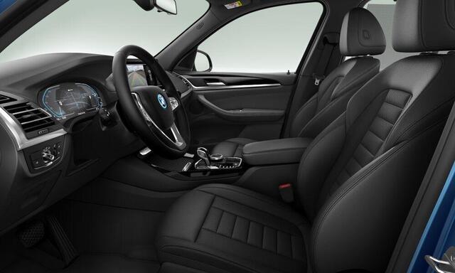 BMW X3 xDrive30e High Executive Trekhaak - Panoramadak - Parking/Driving Assistant - Comfort Access - Head up - Hifi - Elektrisch verwarmde/verstelbare stoelen - Ambiance verlichting - Geluiddempende zijruiten -