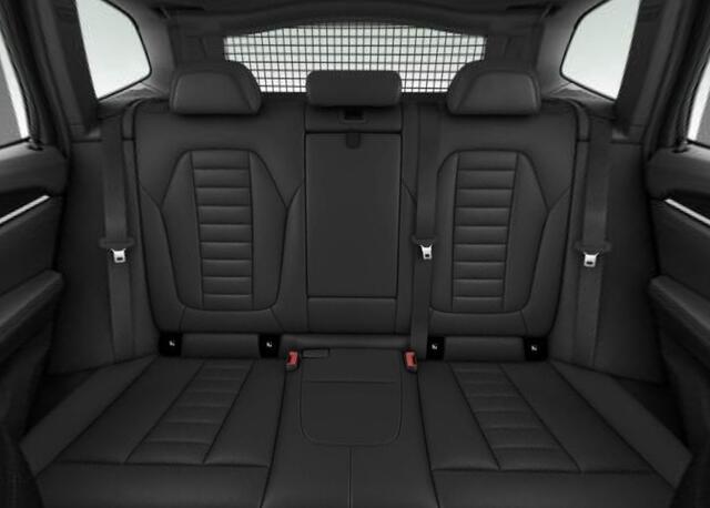 BMW X3 xDrive30e High Executive Trekhaak - Panoramadak - Parking/Driving Assistant - Comfort Access - Head up - Hifi - Elektrisch verwarmde/verstelbare stoelen - Ambiance verlichting - Geluiddempende zijruiten -