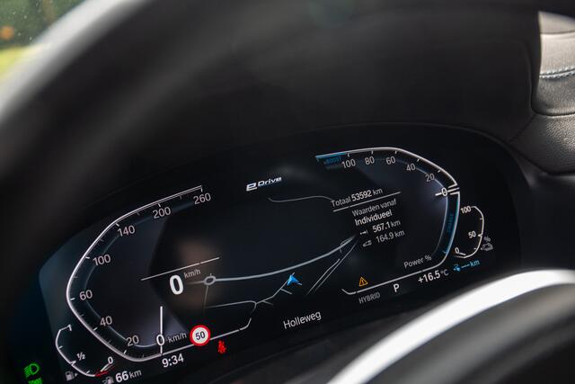 BMW X3 xDrive30e High Executive M-sport , Adap. cruise, Harman/Kardon, Pano dak, HUD, Keyless entry,