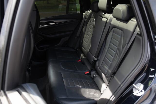 BMW X3 xDrive30e High Executive M-sport , Adap. cruise, Harman/Kardon, Pano dak, HUD, Keyless entry,