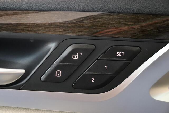 BMW X3 xDrive30e High Executive | Leder | 360 Camera | Electr stoelen | Head up display | Climate Control | Navigatie |