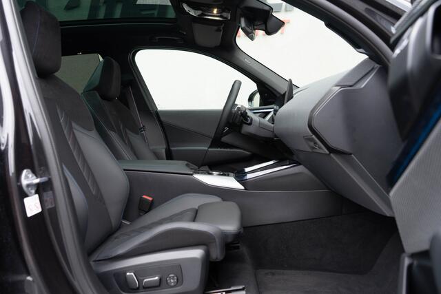 BMW X3 30e xDrive / M- Sport/ Live Cockpit/ Adaptive Cruise Control/ Panoramadak/ 220kW (300PK)