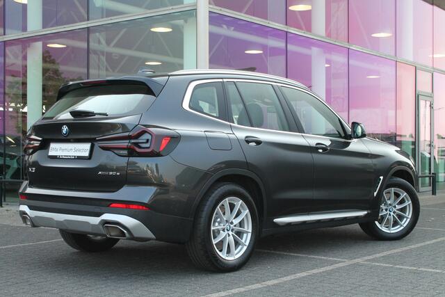 BMW X3 xDrive30e High Executive Automaat / Achteruitrijcamera / Parking Assistant / Live Cockpit Professional / Stoelverwarming