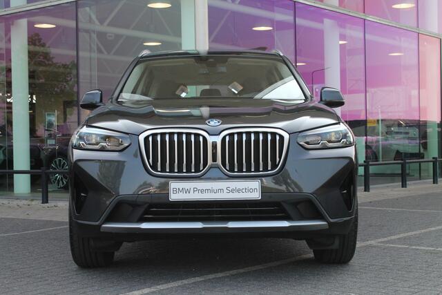 BMW X3 xDrive30e High Executive Automaat / Achteruitrijcamera / Parking Assistant / Live Cockpit Professional / Stoelverwarming