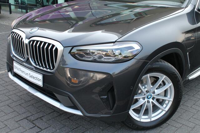 BMW X3 xDrive30e High Executive Automaat / Achteruitrijcamera / Parking Assistant / Live Cockpit Professional / Stoelverwarming