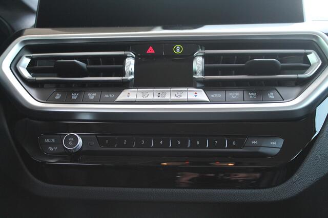 BMW X3 xDrive30e High Executive Automaat / Achteruitrijcamera / Parking Assistant / Live Cockpit Professional / Stoelverwarming