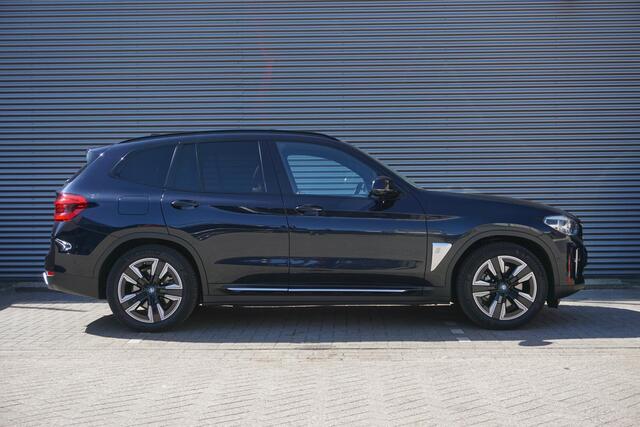 BMW X3 iX3 High Executive | Parking Pack | Safety Pack | Comfort Access | Driving Assistant Professional | Parking Assistant Plus | BMW Head-Up Display