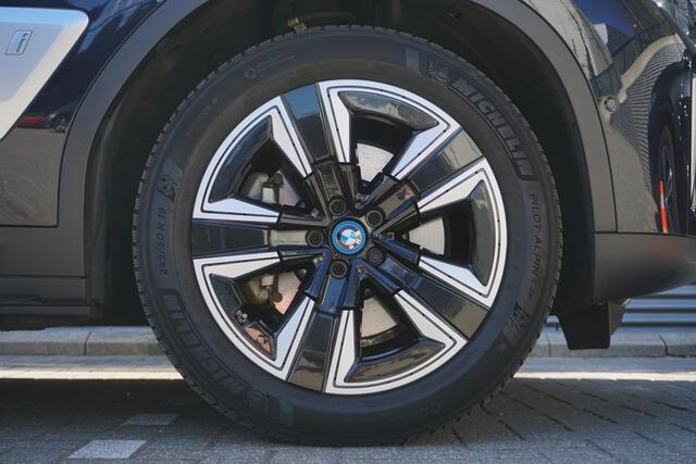 BMW X3 iX3 High Executive | Parking Pack | Safety Pack | Comfort Access | Driving Assistant Professional | Parking Assistant Plus | BMW Head-Up Display