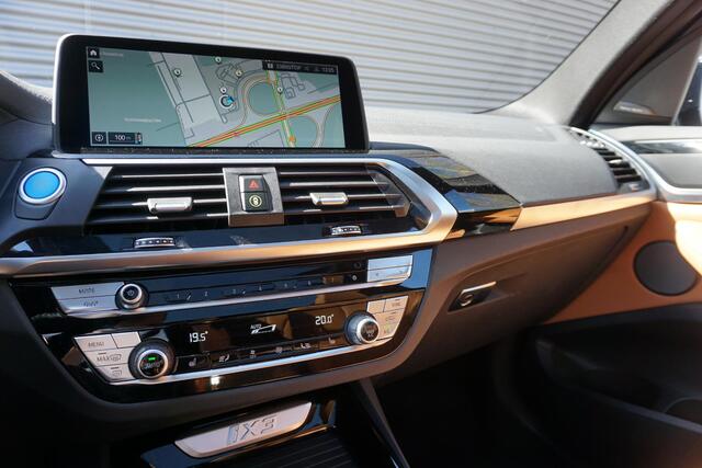 BMW X3 iX3 High Executive | Parking Pack | Safety Pack | Comfort Access | Driving Assistant Professional | Parking Assistant Plus | BMW Head-Up Display