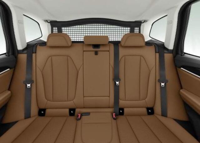 BMW X3 xDrive30e High Executive Trekhaak - Head up - Parking/Driving Assistant - Stuurwielrand verwarmd - Ambient Air pakket - Comfort Access - Active Protection - Hifi - Elektrisch verwarmde voorstoelen -