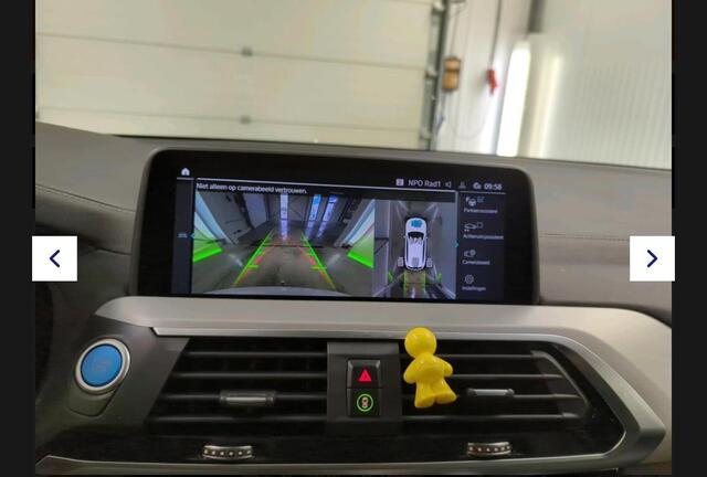 BMW X3 iX3 High Executive 80 kWh | Panoramadak | Trekhaak | NL- Auto | Camera