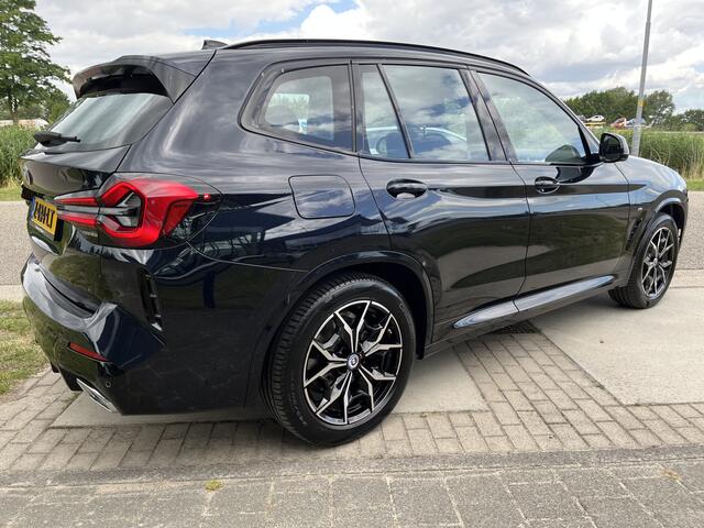 BMW X3 xDrive20d High Executive Mild hybride M-Sportpakket / Automaat / 190 PK / Stoelverw. / Apple Carplay - Android Auto / Camera / 19'' LMV /