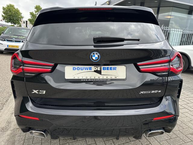 BMW X3 xDrive30e M sport Pano-Dak | M Stoelen | Keyless | HUD | Adapt. Cruise |