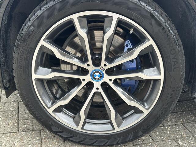 BMW X3 xDrive30e M sport Pano-Dak | M Stoelen | Keyless | HUD | Adapt. Cruise |