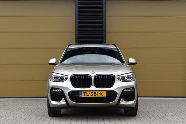BMW X3 xDrive20i High Executive * M Sportpakket * Head-up * Trekhaak * 20 Inch * Keyless *