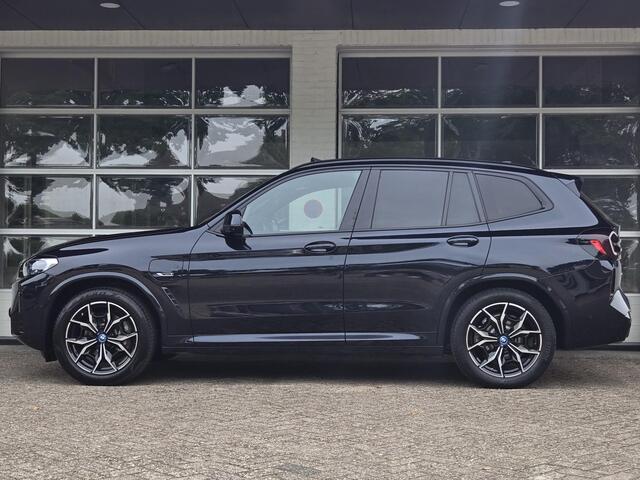 BMW X3 xDrive30e M SPORT | PANORAMADAK | 360 CAMERA | TREKHAAK | LASER KOPLAMPEN | LEDER |