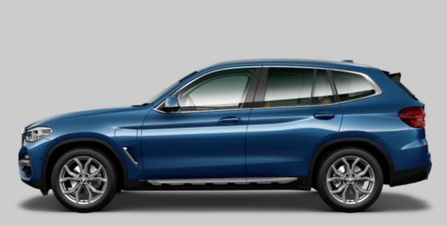 BMW X3 xDrive30e High Executive Luxury Line - Panoramadak - Comfort Access - Parking/Driving Assistant Plus - Grootlichtassistent - Elektrisch verwarmde voorstoelen - Head Up - Stuurwielrand verwarmd -