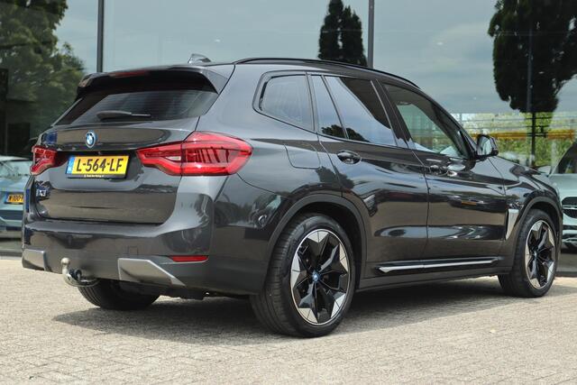 BMW X3 iX3 HIGH EXECUTIVE 80KWH SHADOW LINE | HUD | PANO | TREKHAAK | LEDER | FULL LED | 360 CAMERA | MEMORY | CARPLAY