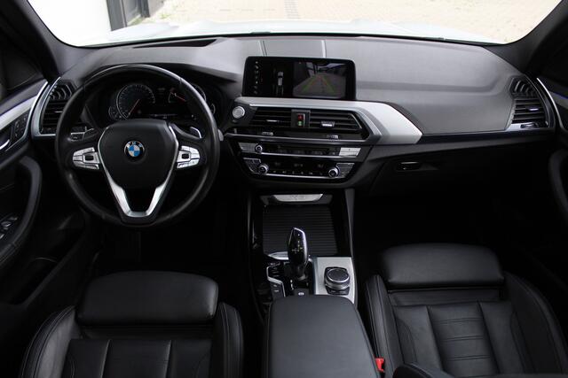 BMW X3 xDrive20i High Executive | Panoramadak | Zwarte hemel | HUD