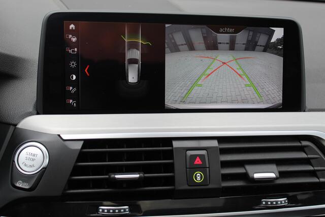 BMW X3 xDrive20i High Executive | Panoramadak | Zwarte hemel | HUD