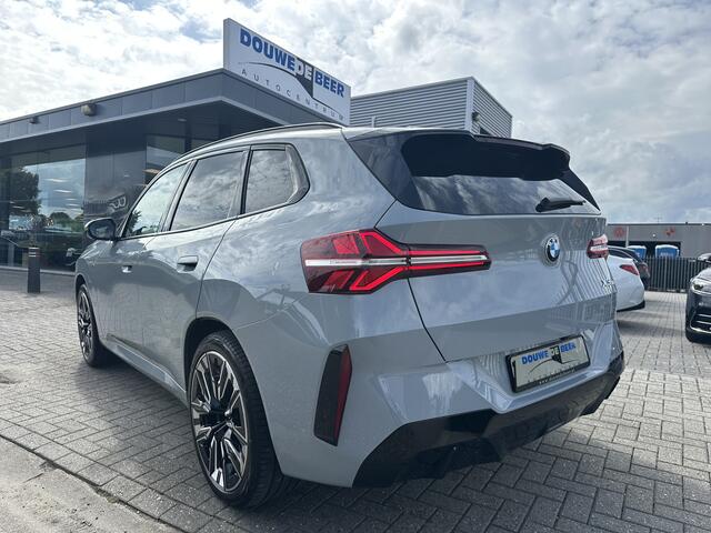 BMW X3 30e xDrive M Sport New Model Direct leverbaar Pano-Dak | Trekhaak | Leer | Stuurverw. | Stoelventilatie en Verwarming