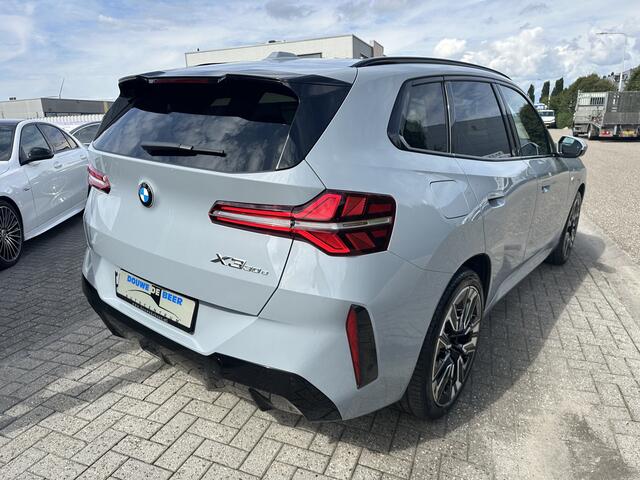 BMW X3 30e xDrive M Sport New Model Direct leverbaar Pano-Dak | Trekhaak | Leer | Stuurverw. | Stoelventilatie en Verwarming