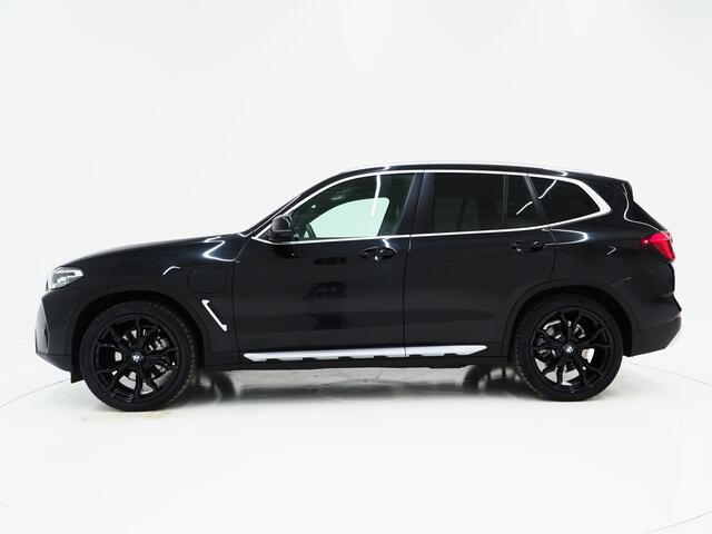 BMW X3 xDrive30e LCI 292PK | Leder | Sportstoelen | Zwarte Hemel | Camera | DAB | Carplay