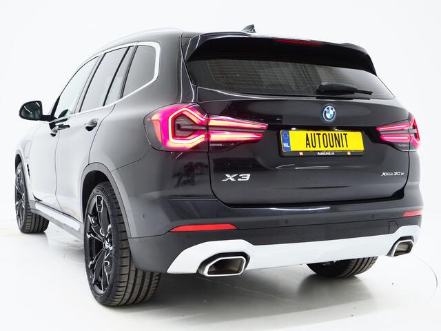 BMW X3 xDrive30e LCI 292PK | Leder | Sportstoelen | Zwarte Hemel | Camera | DAB | Carplay