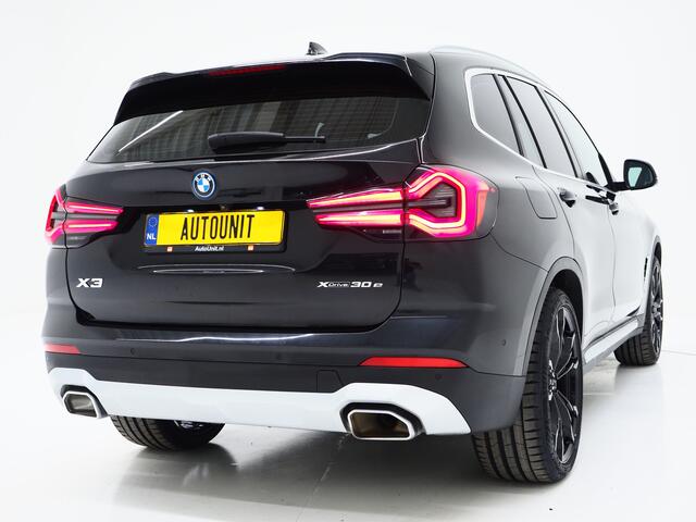 BMW X3 xDrive30e LCI 292PK | Leder | Sportstoelen | Zwarte Hemel | Camera | DAB | Carplay