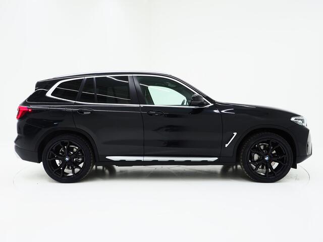 BMW X3 xDrive30e LCI 292PK | Leder | Sportstoelen | Zwarte Hemel | Camera | DAB | Carplay