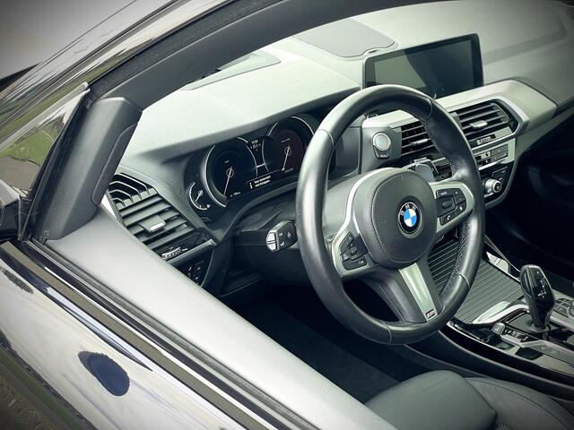 BMW X3 M40i xDrive High Executive / PANO / CARPLAY / HEAD UP / CAMERA