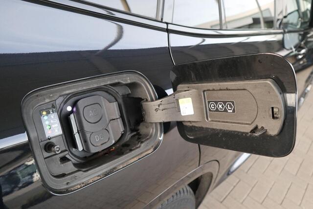 BMW X3 iX3 High Executive | Shadow Line Pack | Harman Kardon | Elektr. Verstelb. Stoelen | Panoramadak