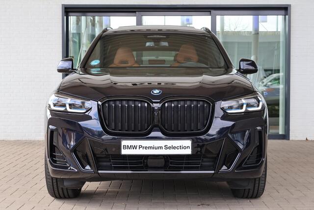 BMW X3 xDrive30e | M Sportpakket | Live Cockpit Professional | Driving Assistant Professional