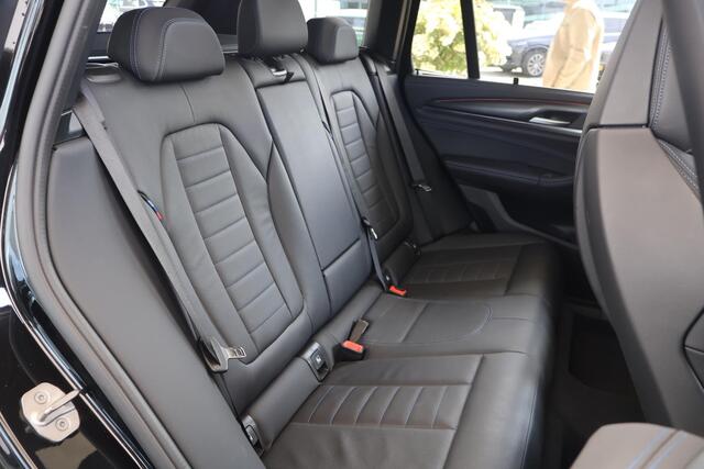 BMW X3 xDrive30e | M Sportpakket | Panoramadak | Harman Kardon