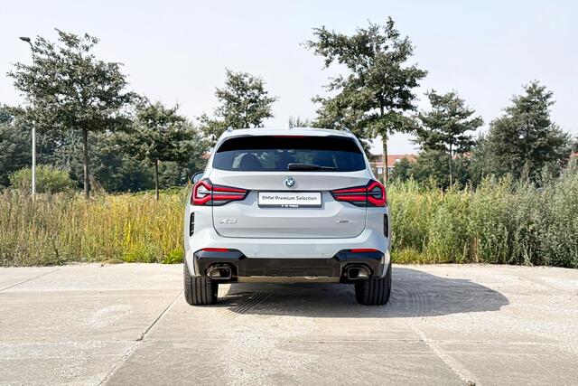 BMW X3 xDrive30e High Executive | M Sport | Glazen Panoramadak | Stoelverwarming | Trekhaak |