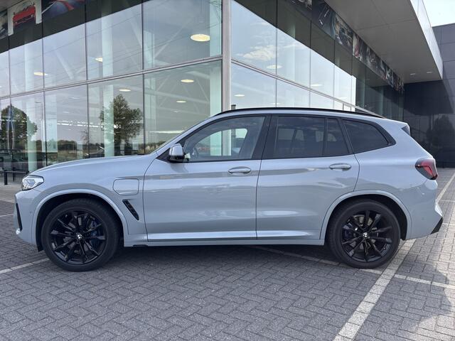 BMW X3 xDrive30e High Executive M Sport Automaat / Panoramadak / Trekhaak / Laserlight / Sportstoelen / Parking Assistant Plus / Comfort Access / Stuurverwarming